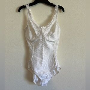 NWOT Playtex intimates 38C white wired lace bodysuit
